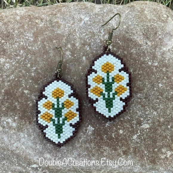 Tan Flowers Beaded Earrings, New, Handmade by Me - Picture 6 of 10